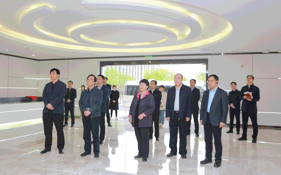 640 (1).gif 640 (1).gif