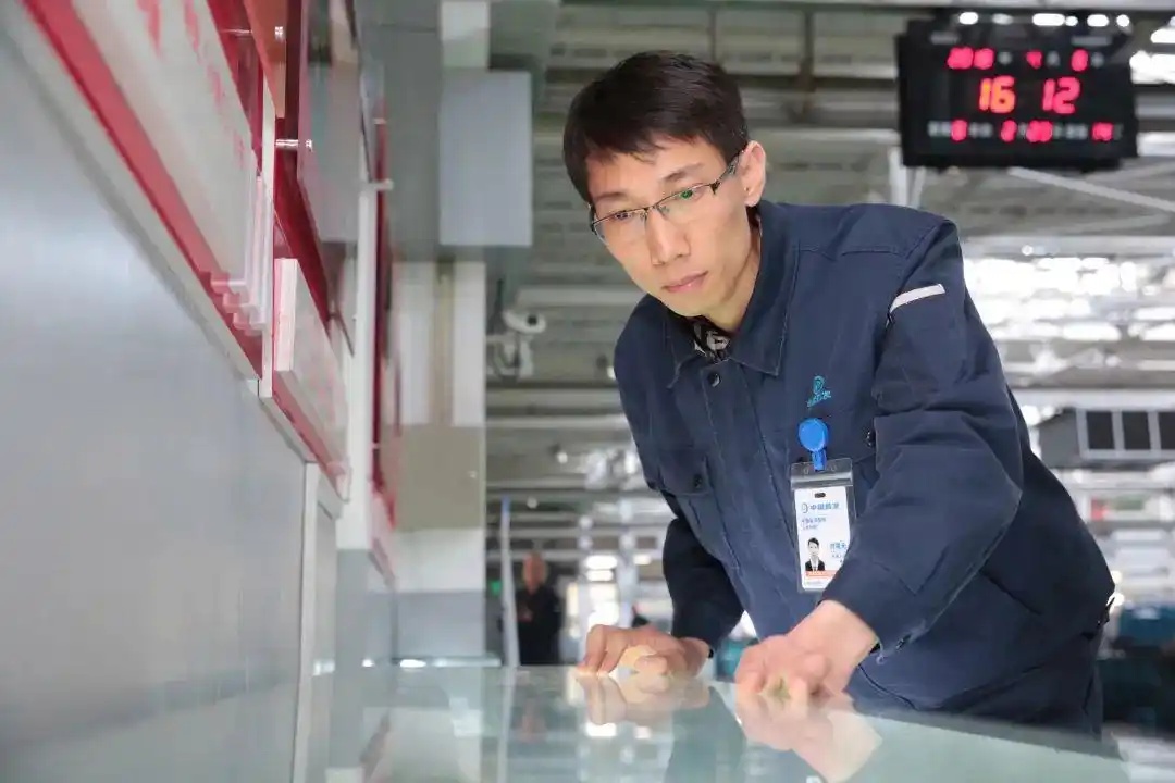 b812c8fcc3cec3fd9d95960467fb61308694279e_副本.jpg